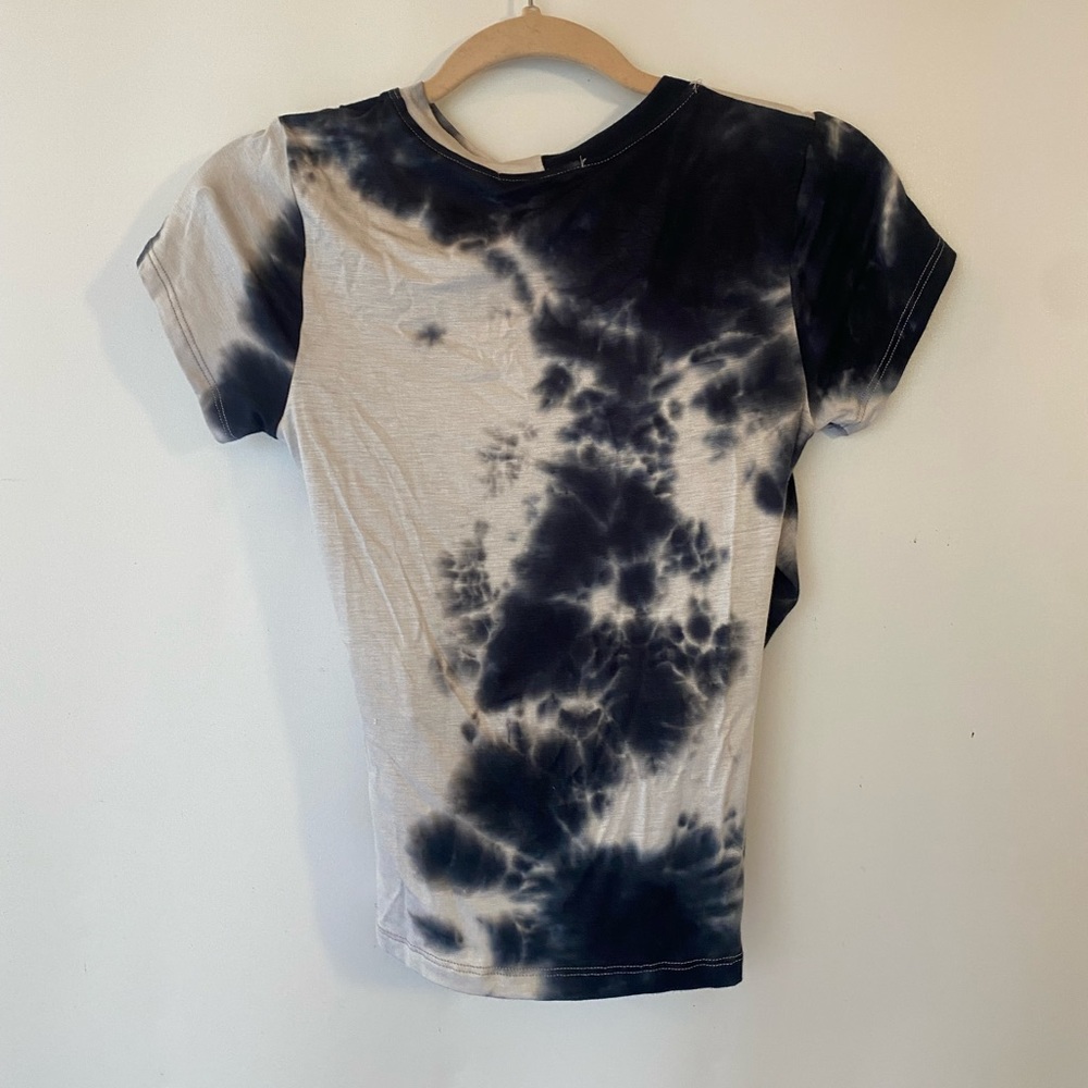 Sociallite size small top
